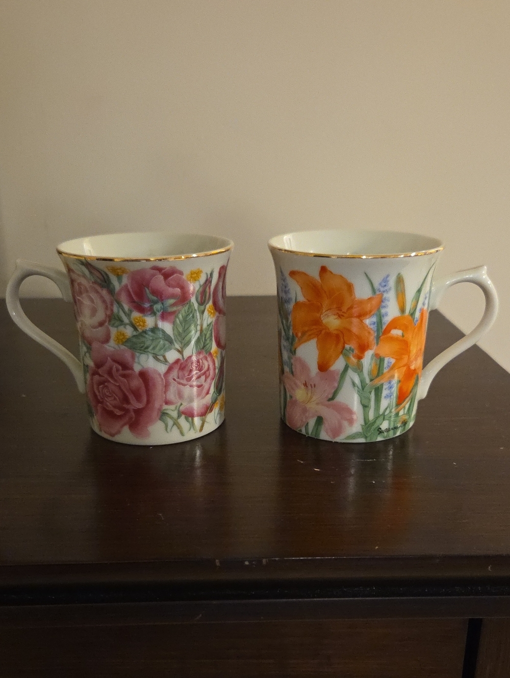 Lenox Day Lily Mugs